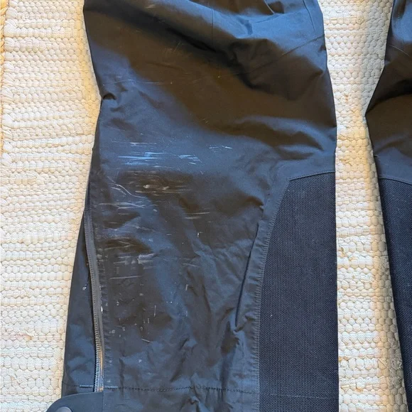 Arc'teryx Men's Gortex Ski Pants - Picture 8 of 11